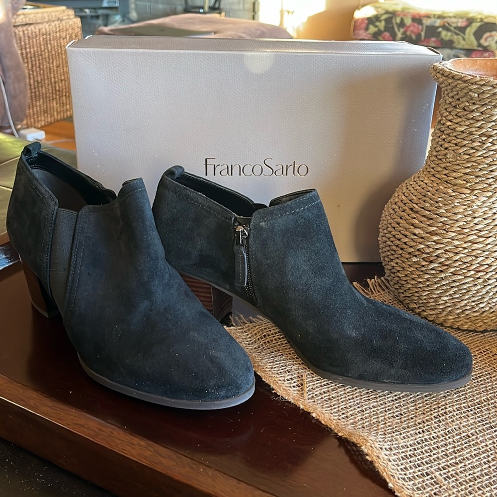 Franco Sarto suede boot Size 9